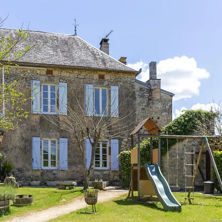 Casa de Férias Splendid Holiday In D Gagnac With Heated Swimming Pool And Jacuzzi