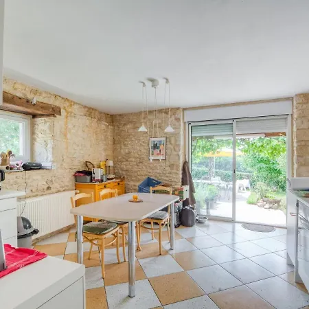Casa de Férias Splendid Holiday In D Gagnac With Heated Swimming Pool And Jacuzzi