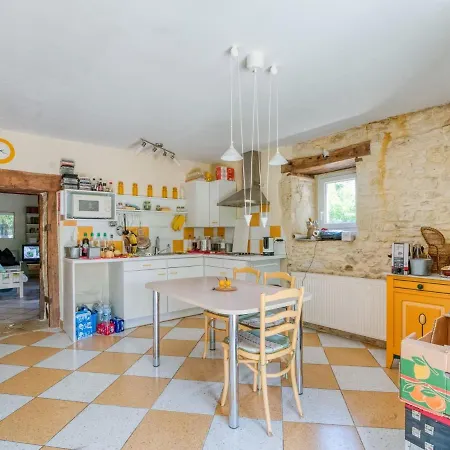 Casa de Férias Splendid Holiday In D Gagnac With Heated Swimming Pool And Jacuzzi