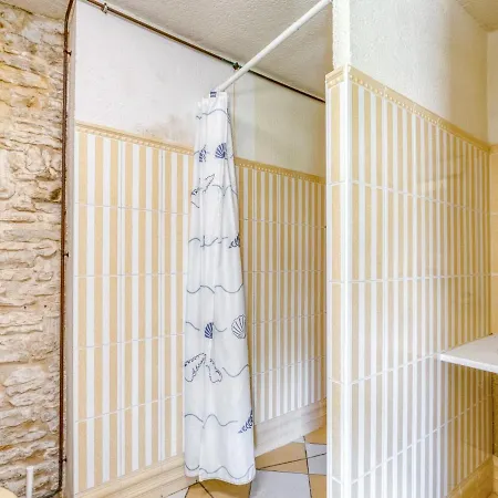 Splendid Holiday In D Gagnac With Heated Swimming Pool And Jacuzzi Casa de Férias